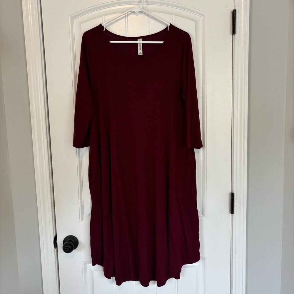Zenana Outfitters Women's Burgundy Dress 3/4 Sleeve Crew Neck Size Large